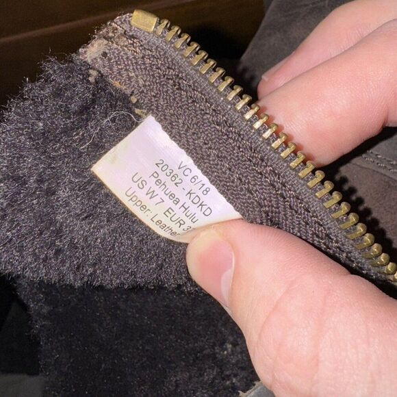 Olukai Pehuea Hulu Brown Leather sheep Fur Side Zip Ankle Bootie Women’s Size 7 - Picture 8 of 9